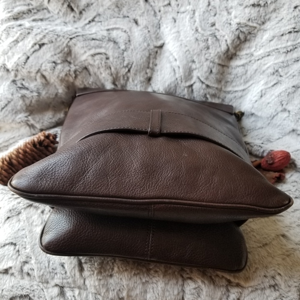 Kenneth Cole Messenger/Shoulder Bag/Chain Strap - Picture 8 of 8